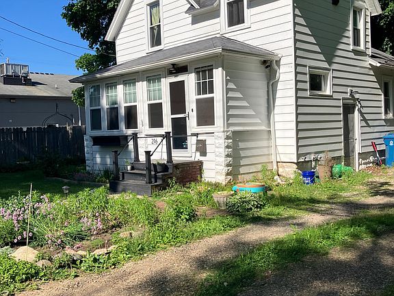 2nd image of 216 N Berkley St