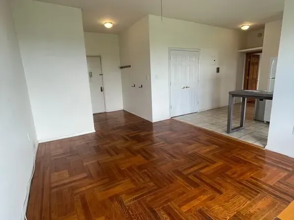 334 Eastern Parkway image 1 of 8