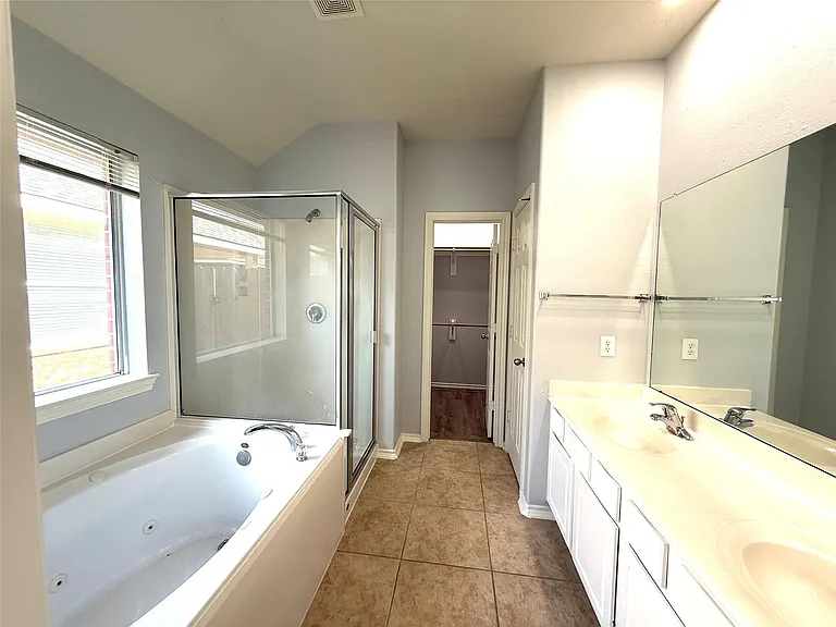 6826 Chester Oak Dr — Photo 28