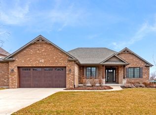 21407 S Redwood Ln, Shorewood, IL 60404
