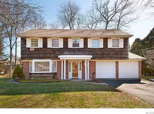 217 Country Ridge Dr, Rye Brook, NY 10573