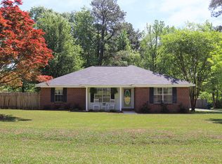37 Norrell Dr, Petal, MS 39465