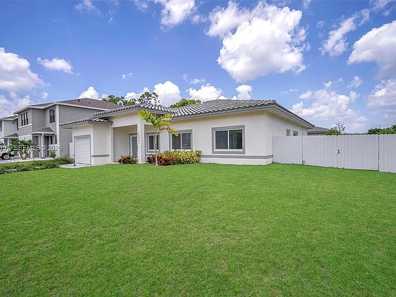 2nd image of 12901 SW 265th St