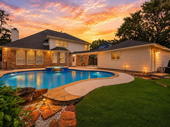 6926 Wild Violet Dr, Humble, TX 77346