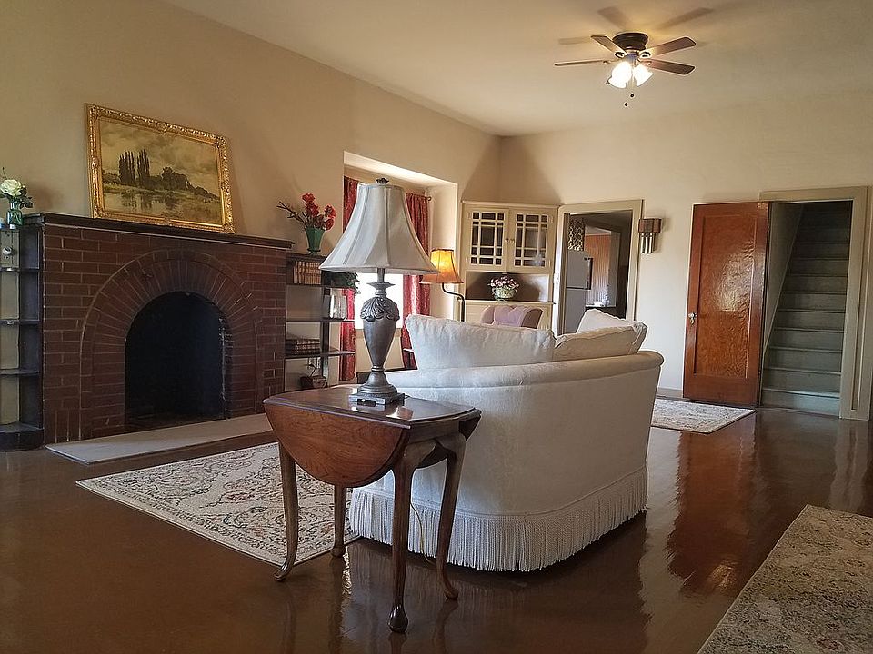 Living Room Main Floor