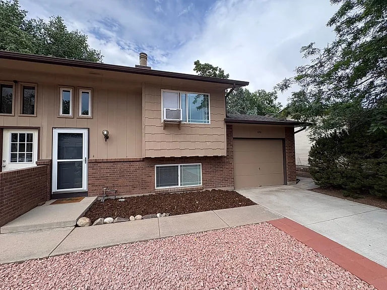 630 46th Avenue Ct — Photo 2