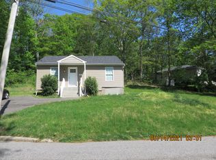 79 Willow St, Wyandanch, NY 11798
