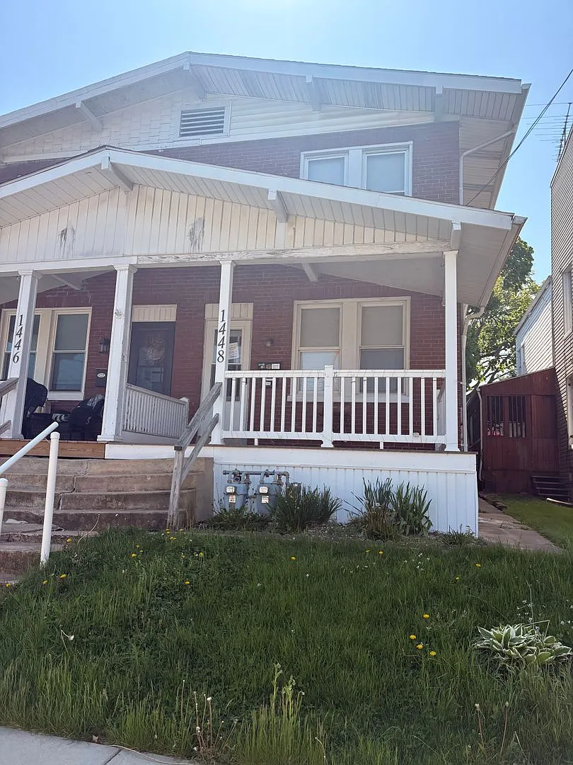 Building Photo - 1448 W King St #1