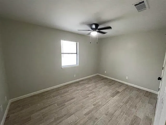 3001 E Price St #12 — Photo 8