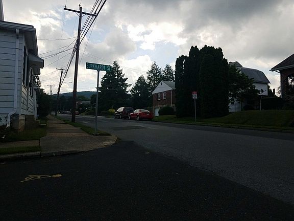 5th image of 1550 Burkhardt St