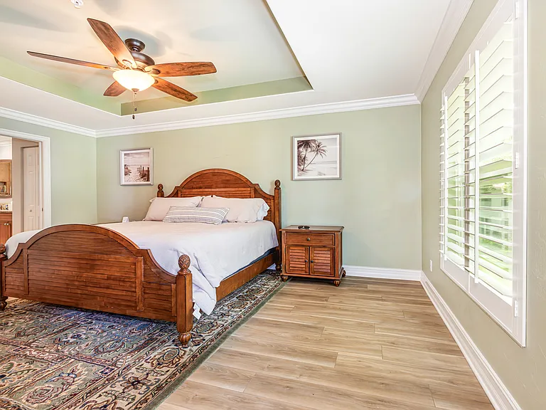 975 Tarpon Cove Dr #204 — Photo 39