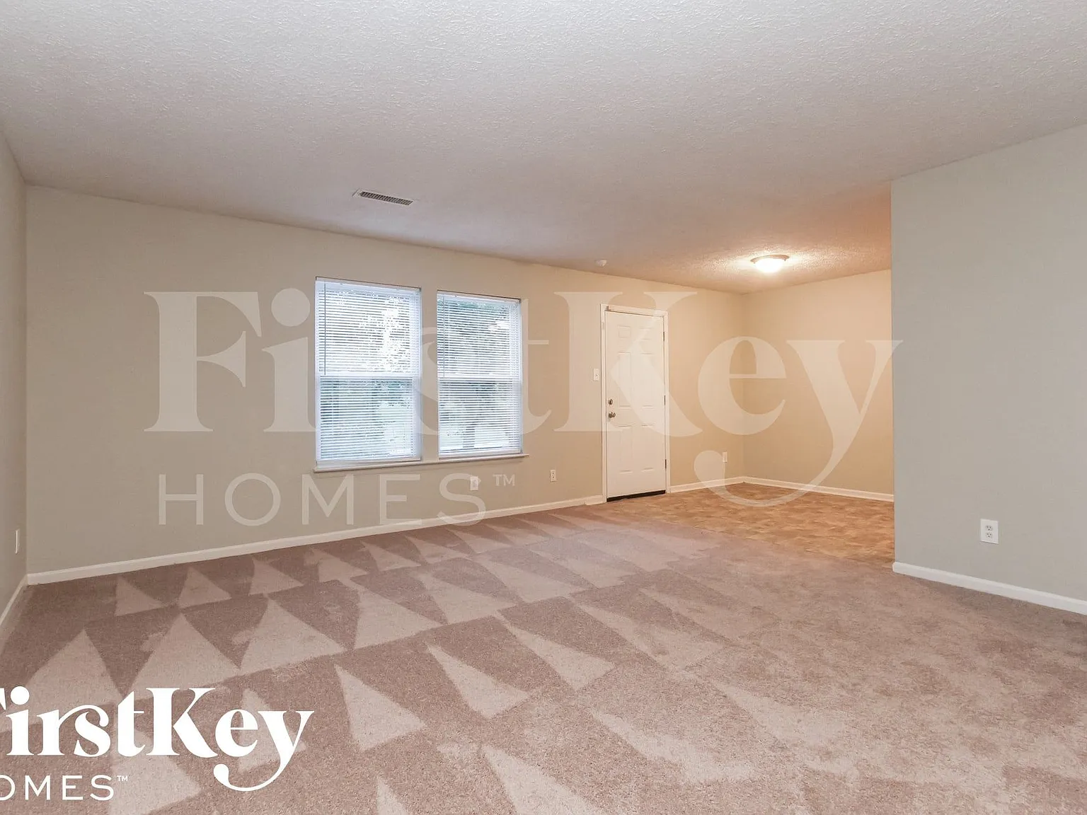 3 bed, 2.0 bath, 1368 sqft, $1,950 — Photo 2