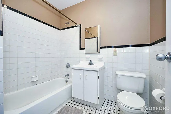 Rented by Oxford Property Group | media 18