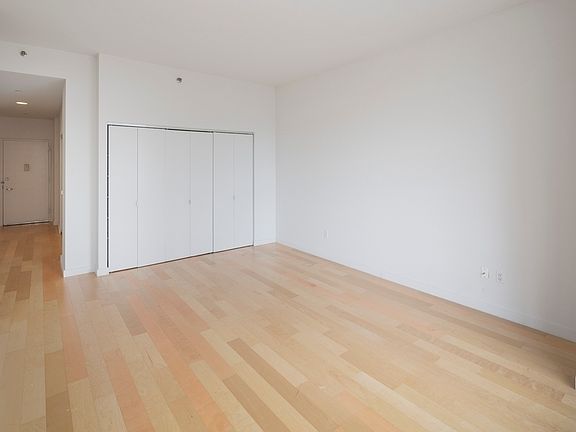 3rd image of 90 Washington St APT 19A