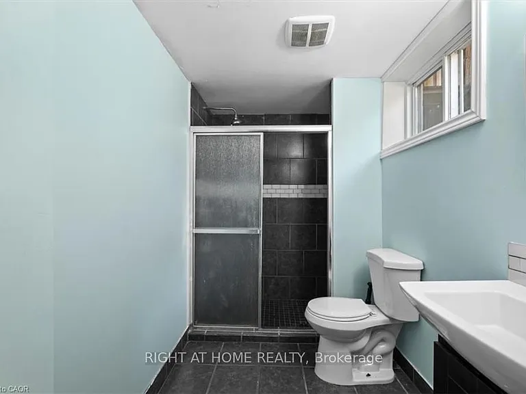 134 Victor Blvd #LOWER LEVEL — Photo 16