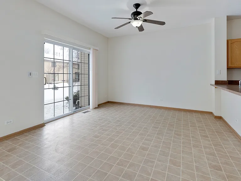 840 Amelia Ct — Photo 6