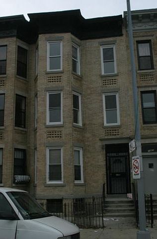 1st image of 1861 Park Pl