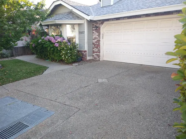 3377 Parkside Dr, Rocklin, CA 95677