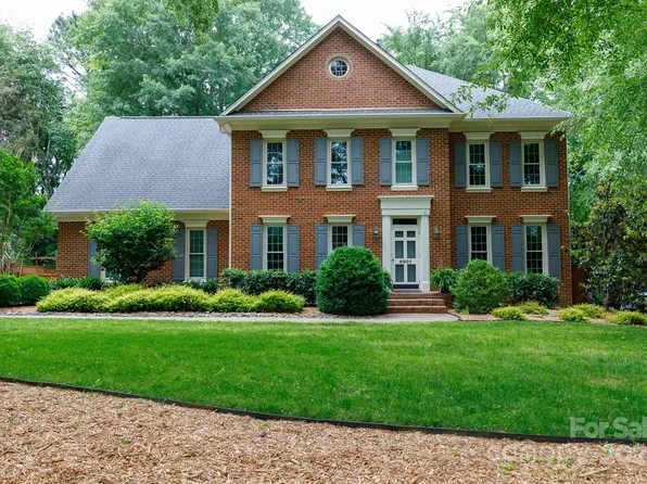 9901 Pallisers Trl, Charlotte, NC 28210