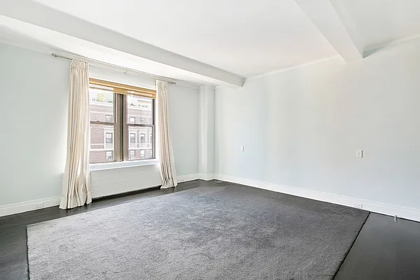 Sold by Compass | media 18