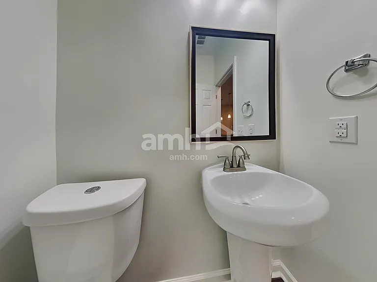 347 Southwilde Way — Photo 11