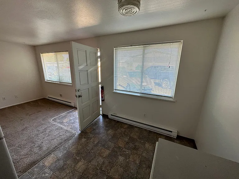 202 E 15th Ave #6 — Photo 7