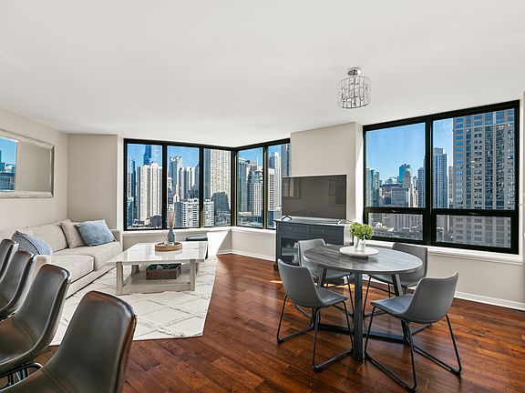 2nd image of 400 N La Salle Dr APT 2302