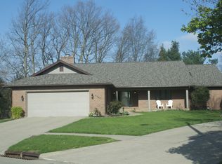 1137 Greensview Dr, Wooster, OH 44691