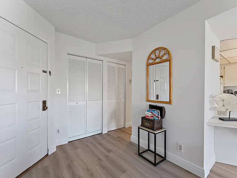 1605 S US Highway 1 #B201 — Photo 3