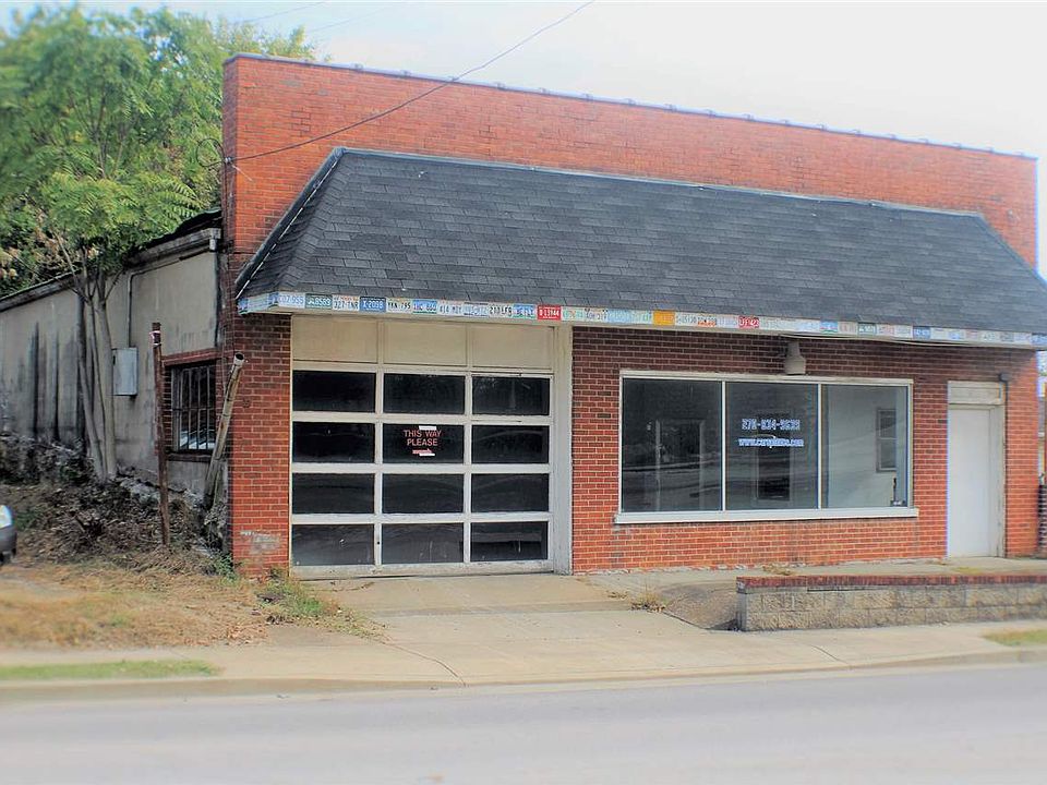 2nd image of 615 W Main St