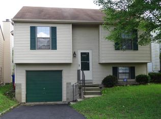 3475 Whisper Creek Dr, Columbus, OH 43231