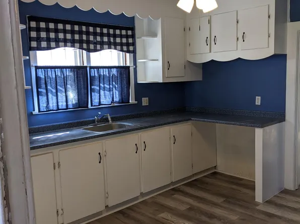 14 Union St, Enfield, CT 06082