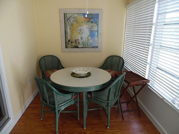 4th image of 302 Freesia Street #Unit #3