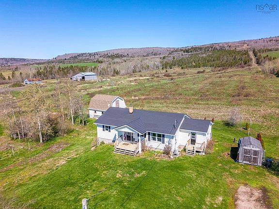 3rd image of 427 Brooklyn Rd