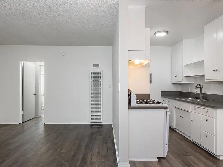 1268 Mariposa St — Photo 34