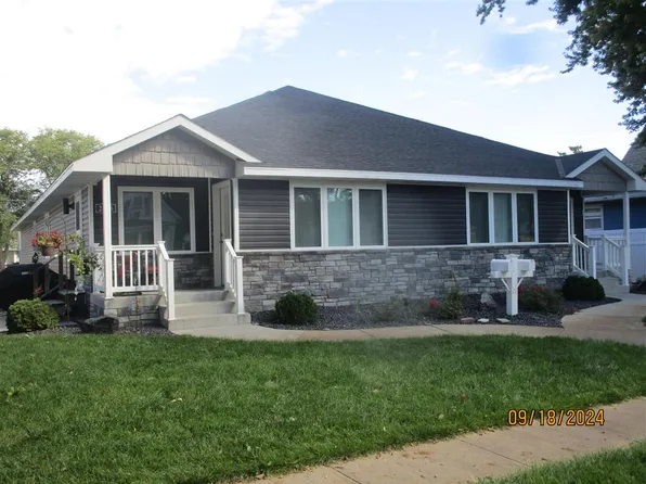 2416 7th St, Columbus, NE 68601