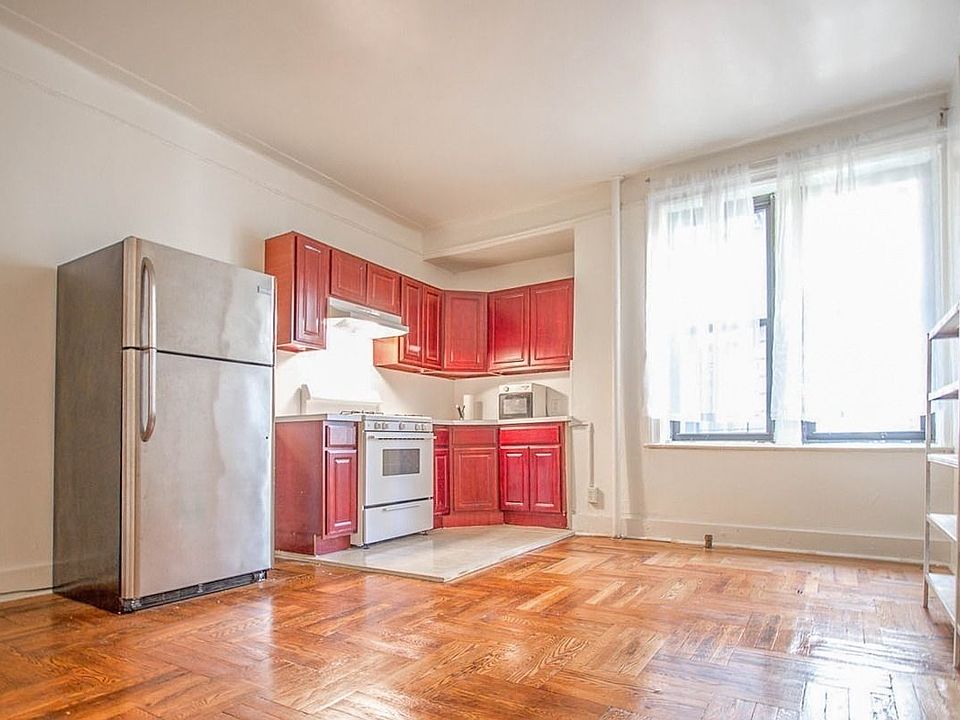 1st image of 377 Montgomery St #5B