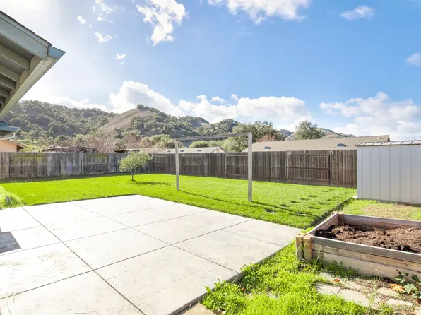 553 Foxen Ln, Los Alamos, CA 93440