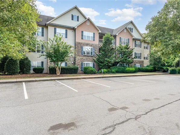 4742 Tatton Park Cir Unit 2A, Winston Salem, NC 27103