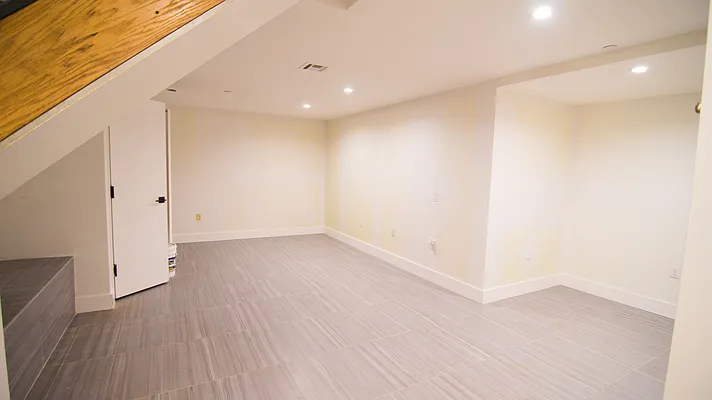 Rented by Lofts and Flats LLC | media 78