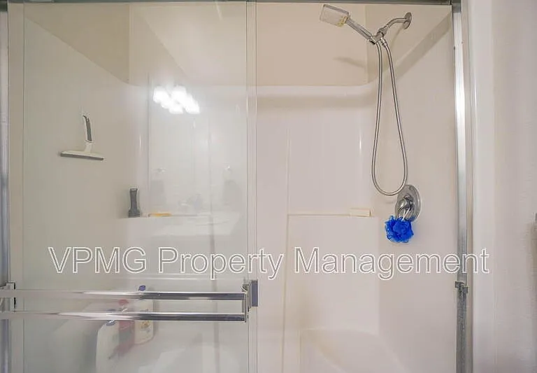 2023 NE Four Seasons Ln — Photo 23