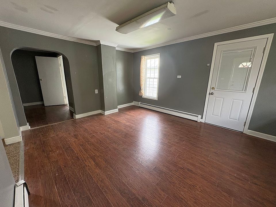 1st image of 307 W South St