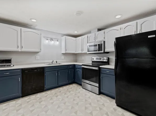 39 Smithwheel Road #39, Old Orchard Beach, ME 04064