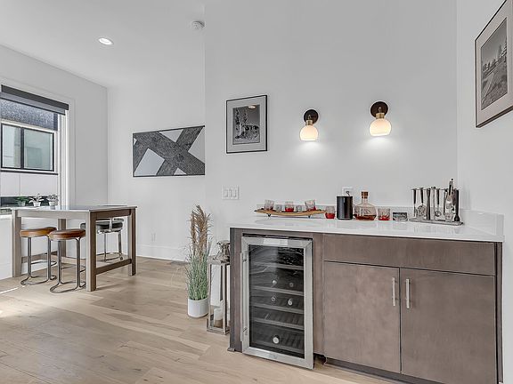 4th image of 1242 2nd Ave S #3