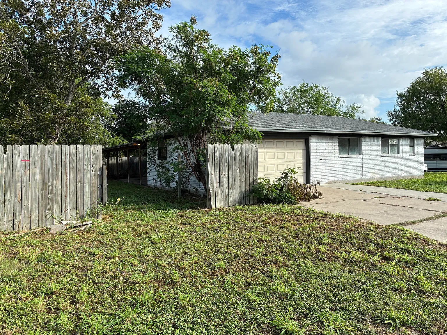 4 bed, 1600 sqft, $1,800 — Photo 4