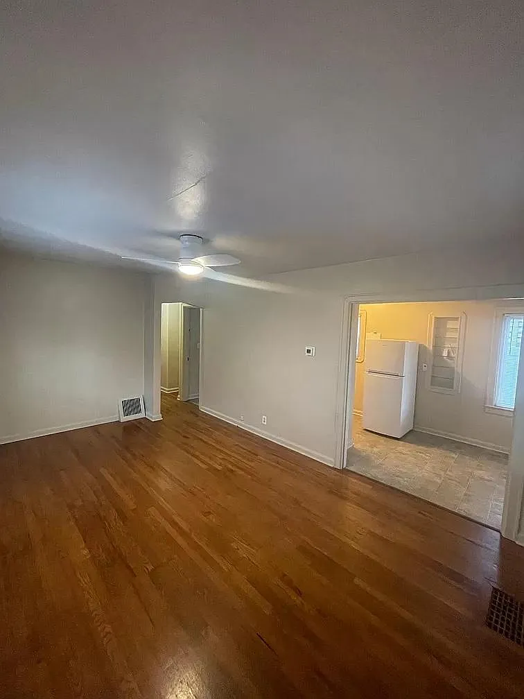 719 Cottage St NE — Photo 1