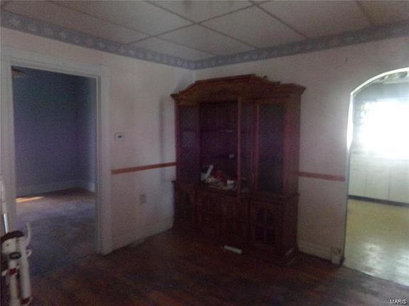 5th image of 2261 Lee Ave