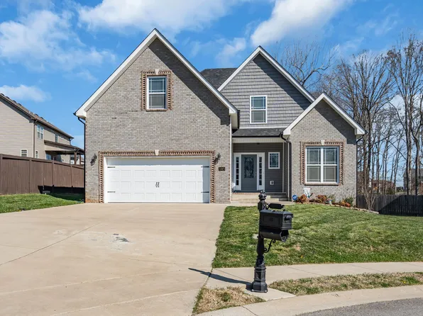 105 Brumfield Ct, Clarksville, TN 37043