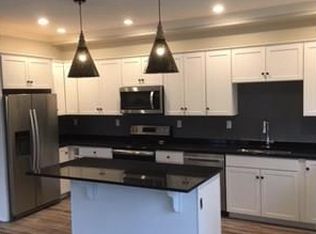 847 Washington St #TOWNHOUSE, Canton, MA 02021