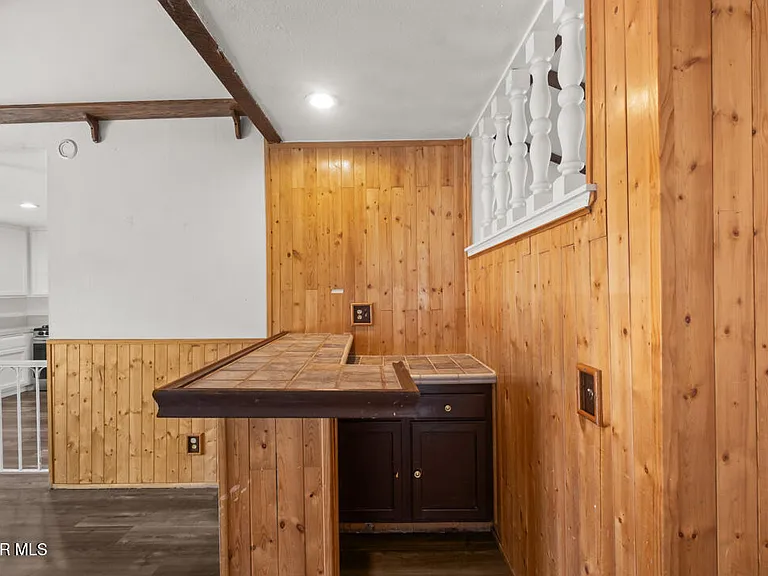 1253 Morven St — Photo 11
